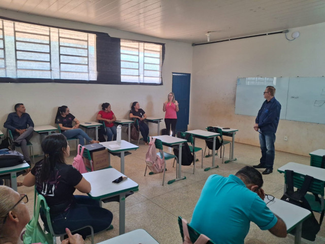 Visitas às Escolas da Rede Municipal de Alvorada do Oeste Fortalecem a Articulação entre Sala de Aula e AEE